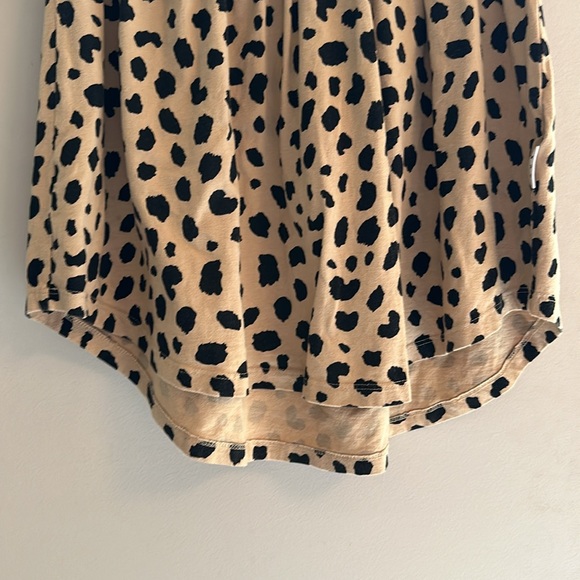 HUX - Picture 3 of 4